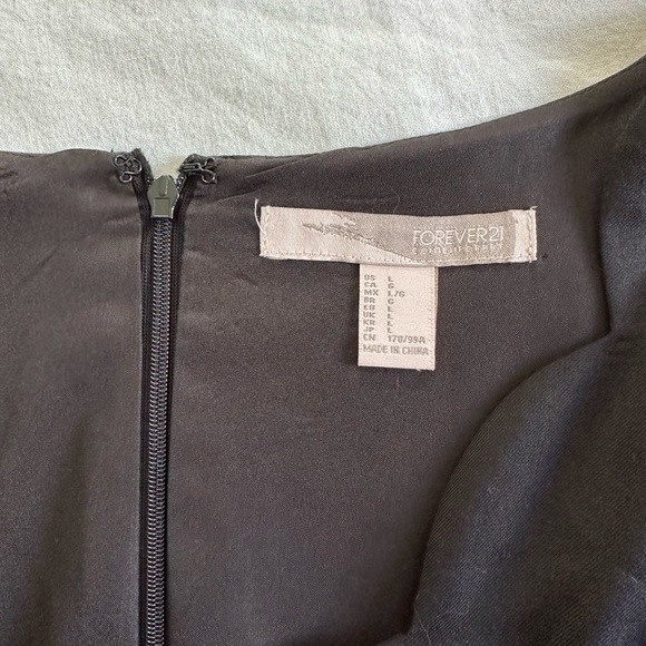 Forever 21 Black Dress with bow detail & scallop neckline size Large. - Picture 3 of 4